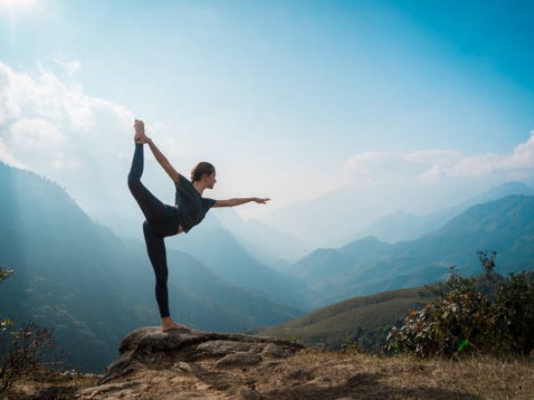 yoga en la montaña